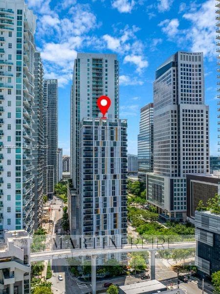31 SE 6th St # 907, Miami FL 33131 — 25