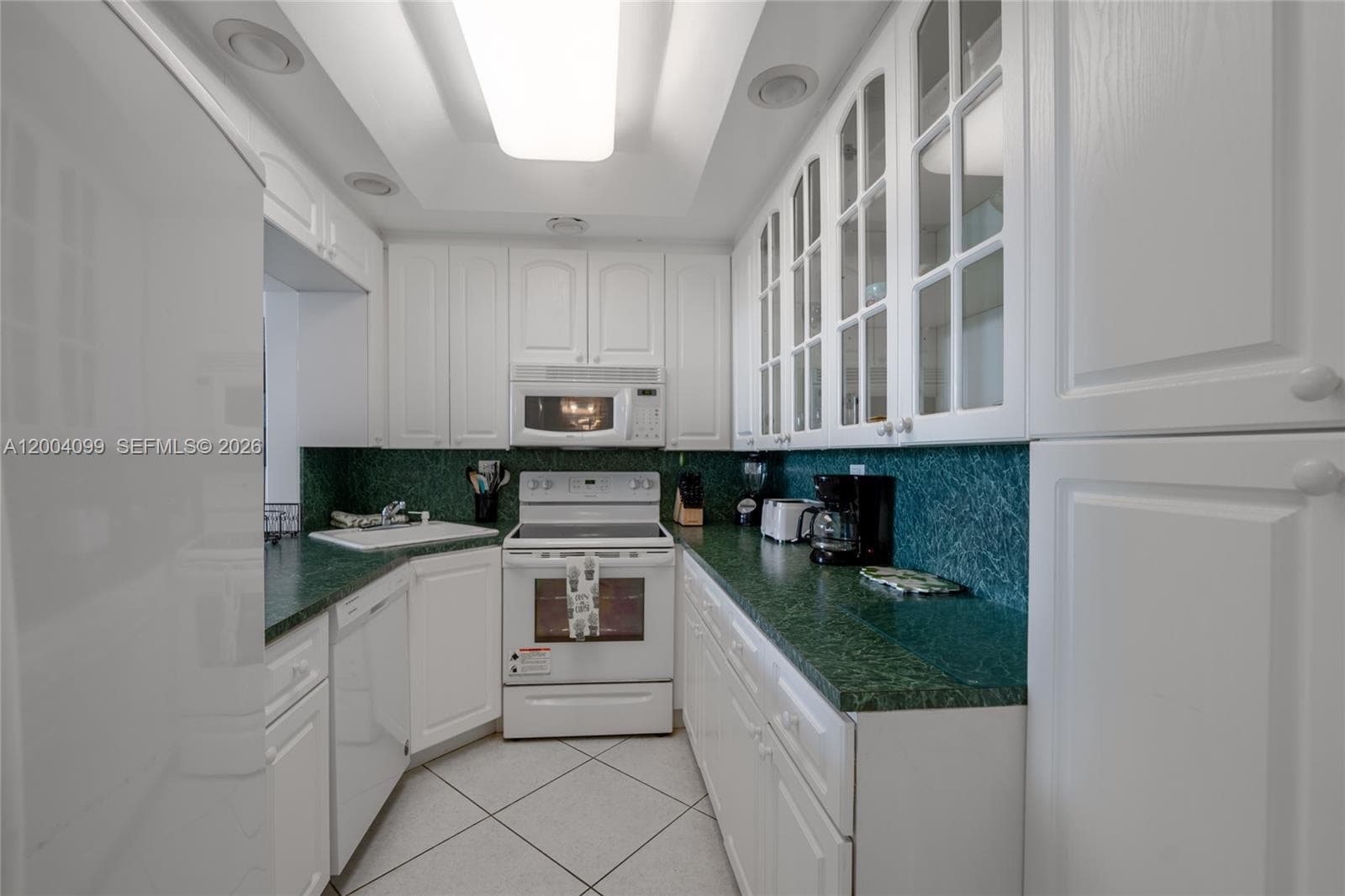 5601 Collins Ave # 919, Miami Beach FL 33140 — 16