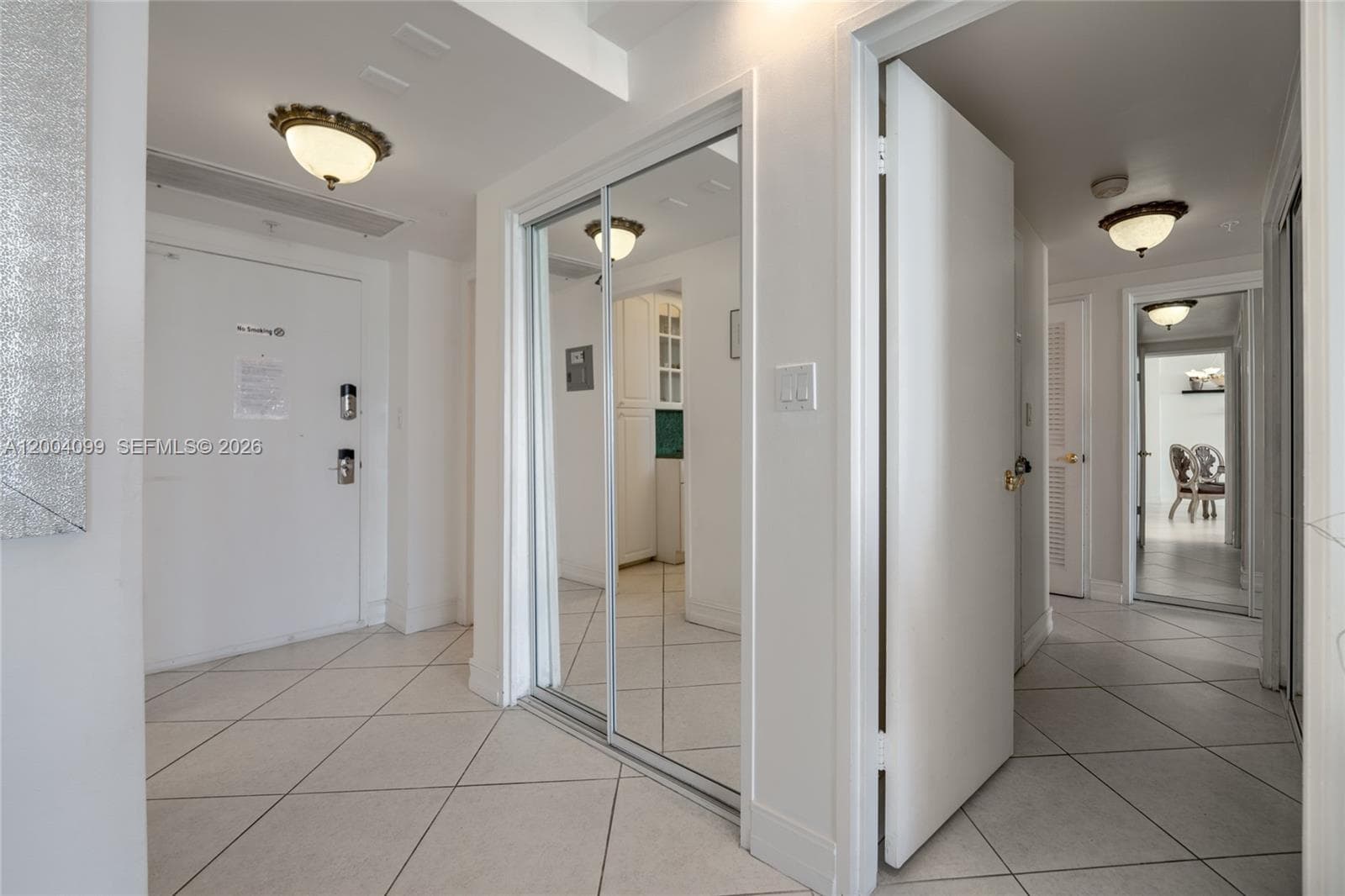 5601 Collins Ave # 919, Miami Beach FL 33140 — 24