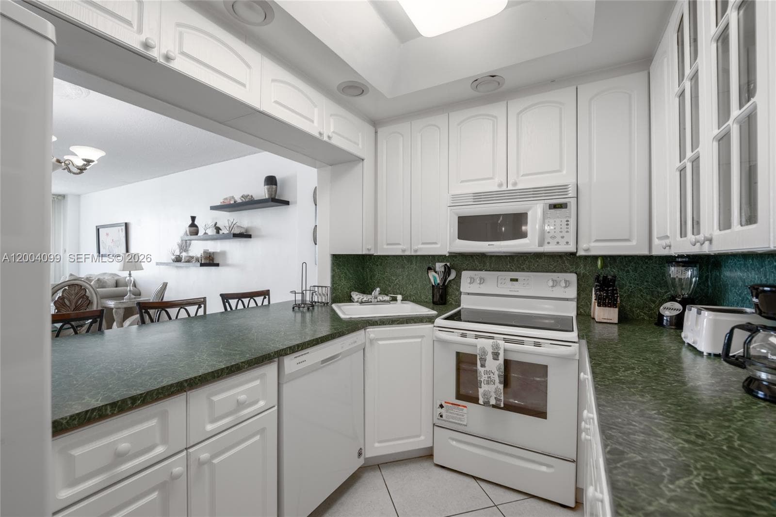 5601 Collins Ave # 919, Miami Beach FL 33140 — 15
