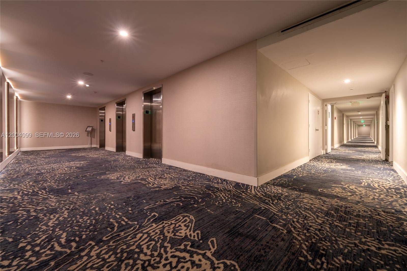 5601 Collins Ave # 919, Miami Beach FL 33140 — 25