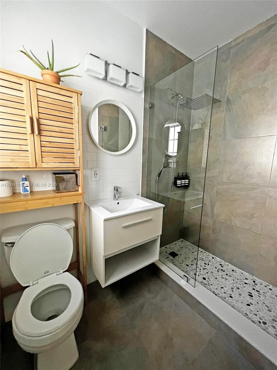 840 Lenox Ave # 2, Miami Beach FL 33139 — 23