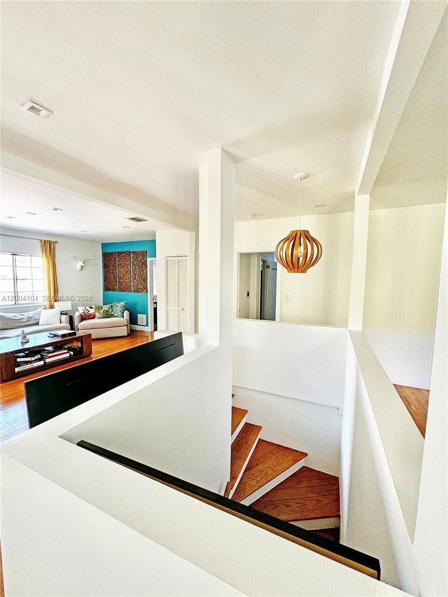 840 Lenox Ave # 2, Miami Beach FL 33139 — 24