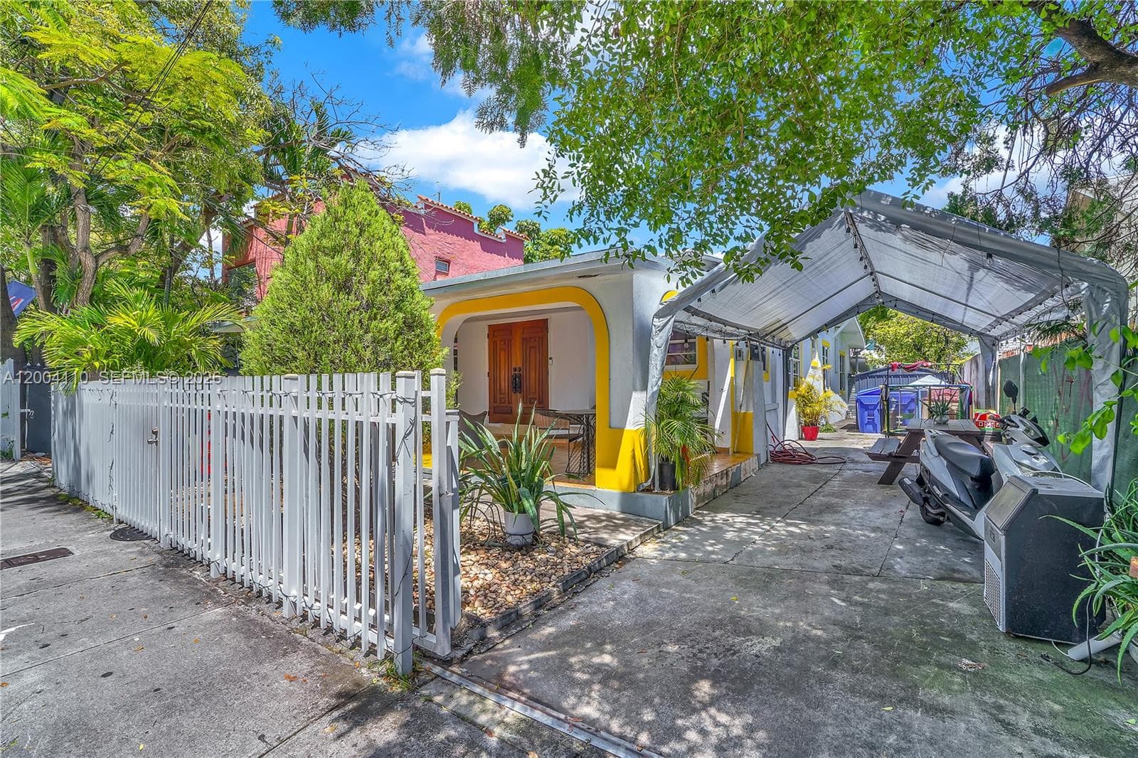 219 SW 6th Ave, Miami FL 33130 — 27