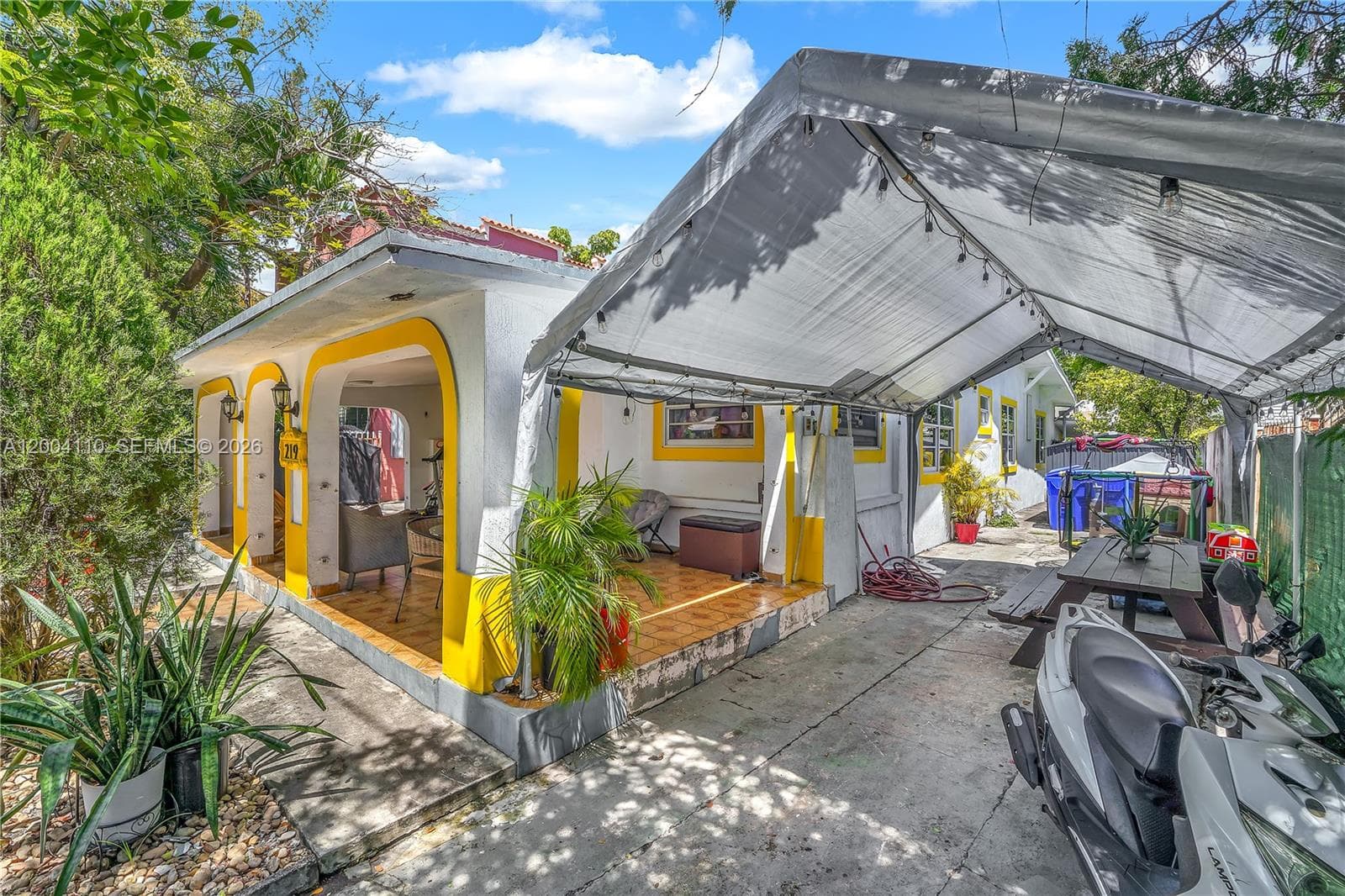 219 SW 6th Ave, Miami FL 33130 — 26
