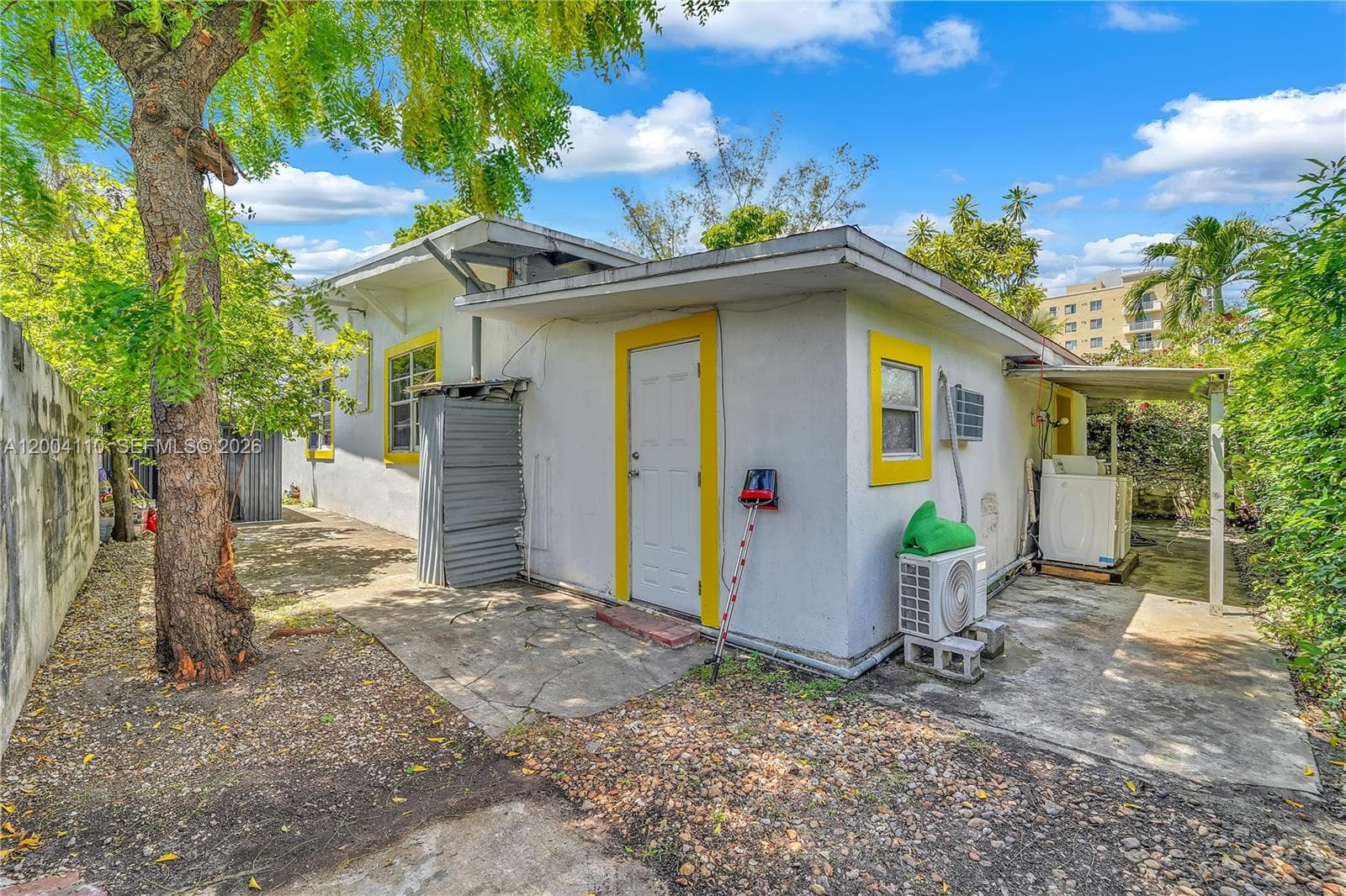 219 SW 6th Ave, Miami FL 33130 — 21
