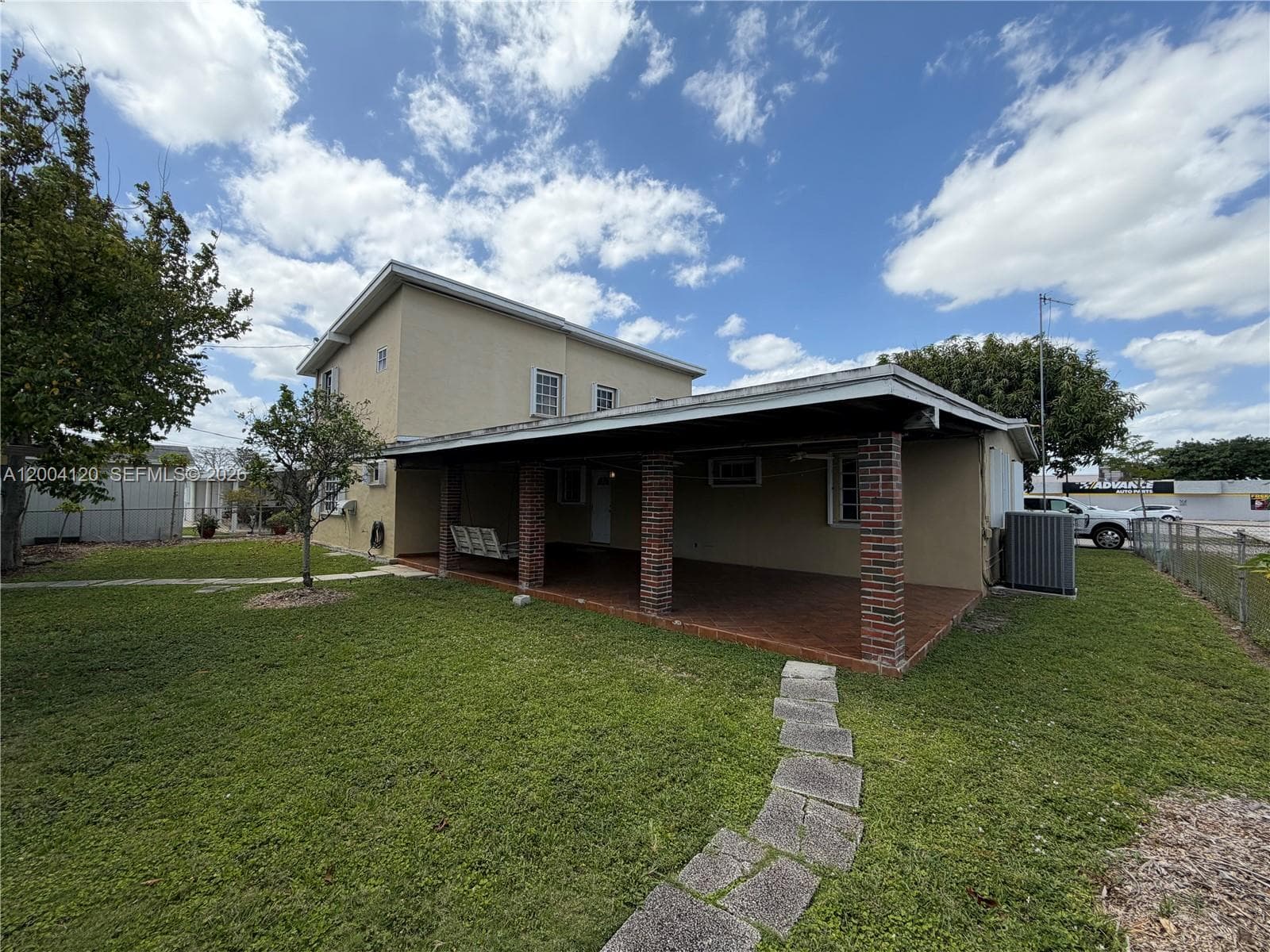 10910 SW 40th St, Miami FL 33165 — 36