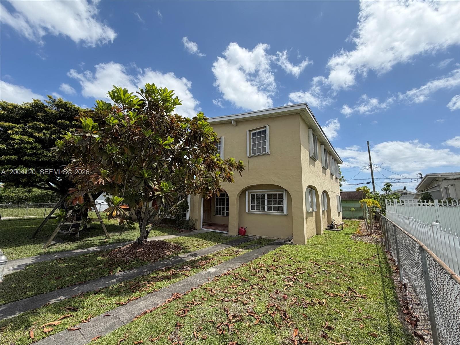 10910 SW 40th St, Miami FL 33165 — 25