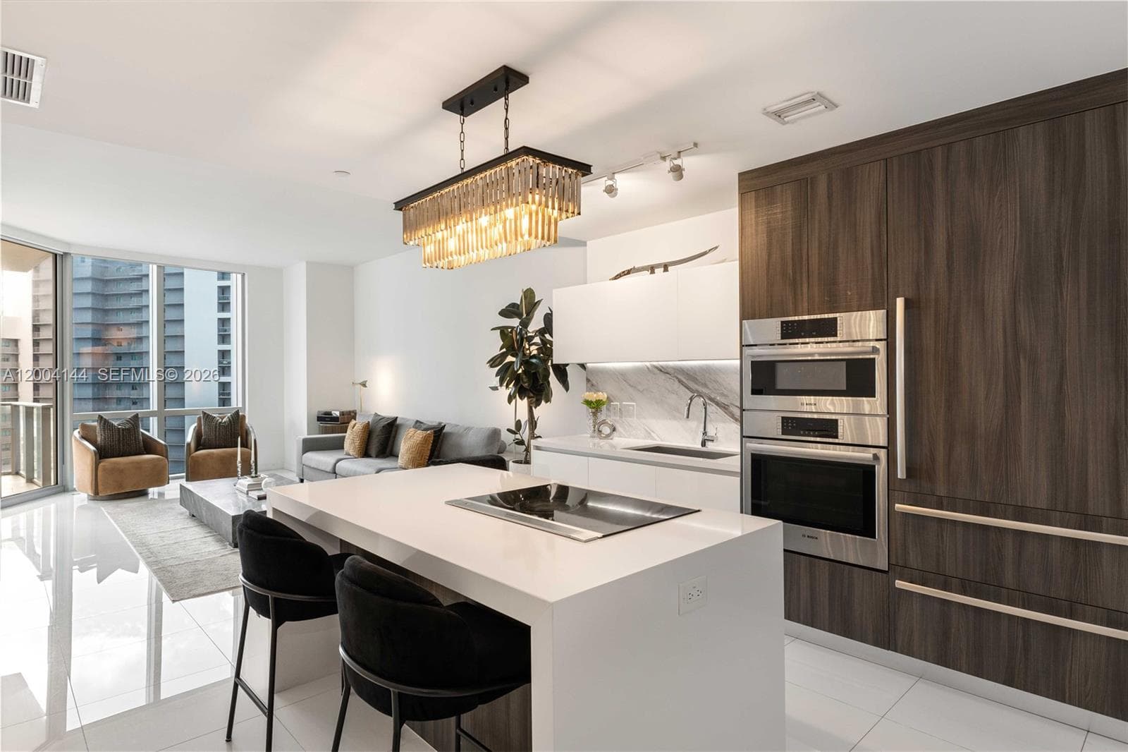 851 NE 1st Ave # 4405, Miami FL 33132 — 7