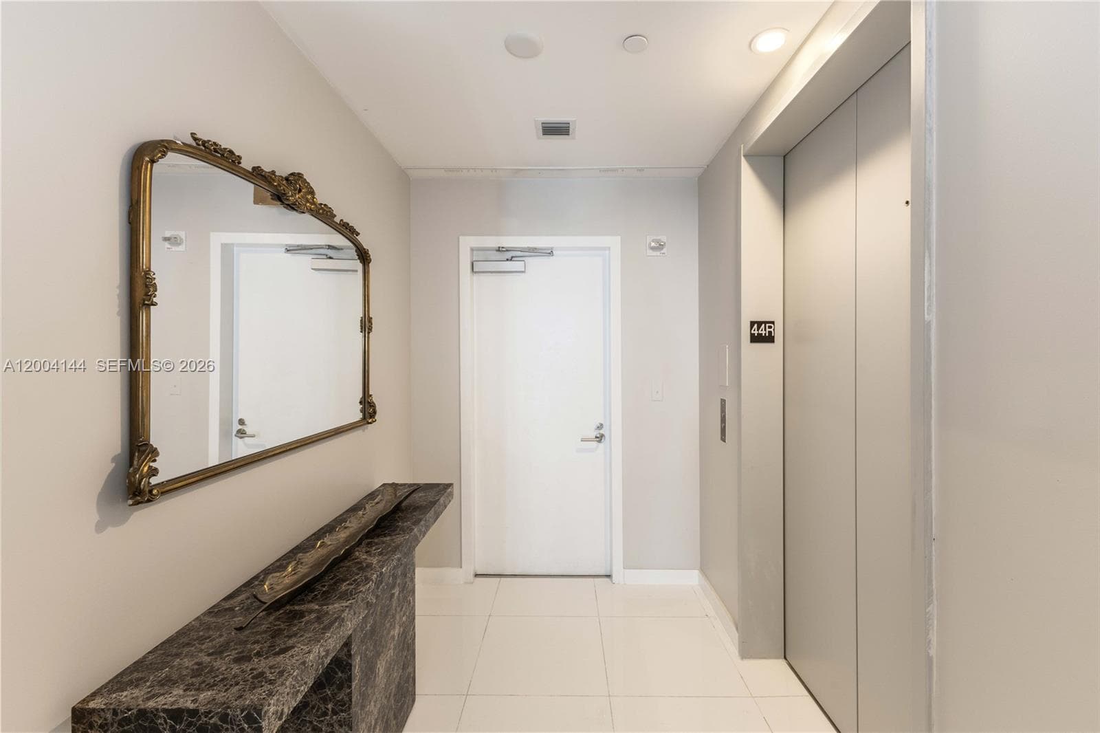 851 NE 1st Ave # 4405, Miami FL 33132 — 11