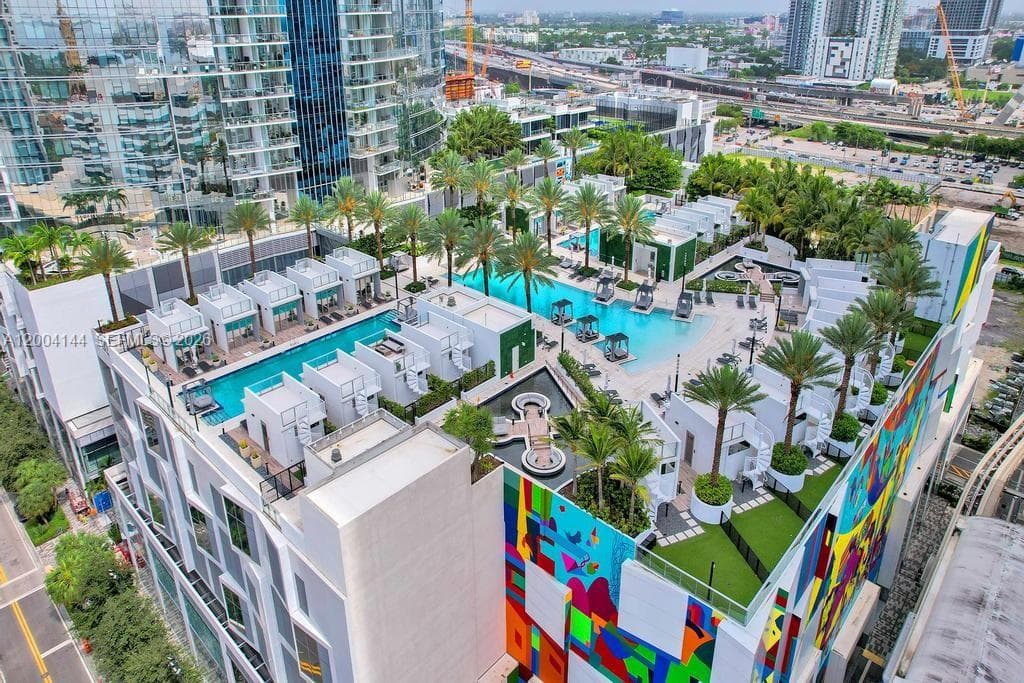 851 NE 1st Ave # 4405, Miami FL 33132 — 31