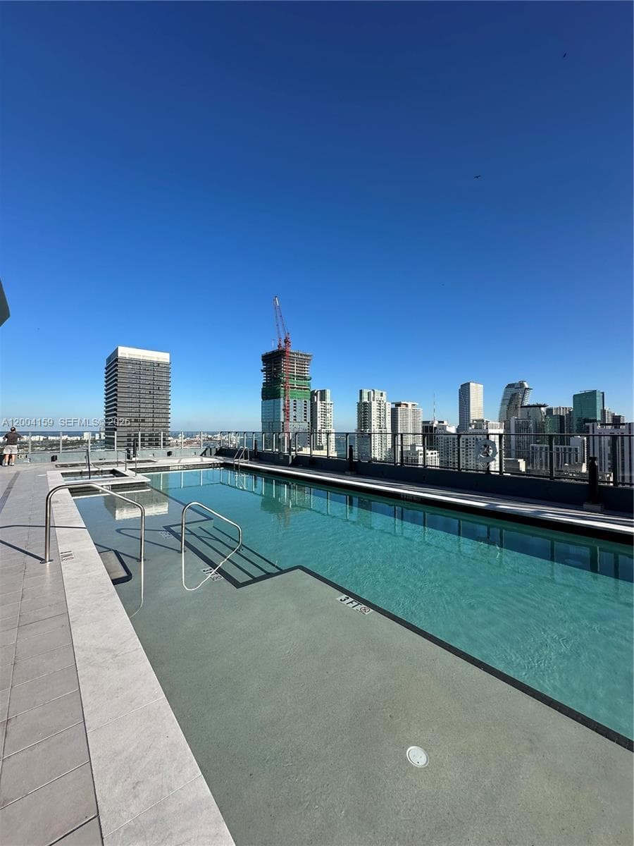 121 NE 5 # 2712, Miami FL 33132 — 23