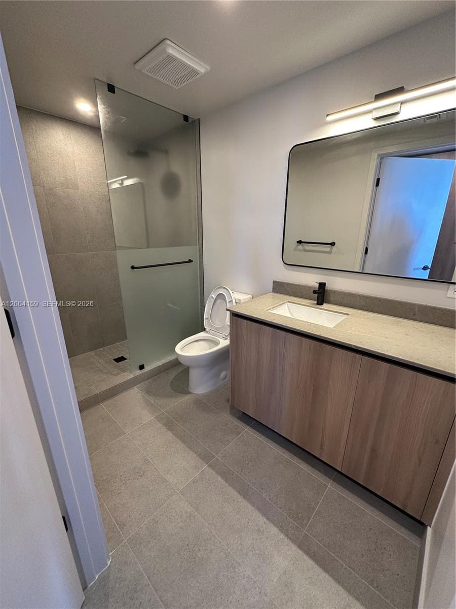 121 NE 5 # 2712, Miami FL 33132 — 16