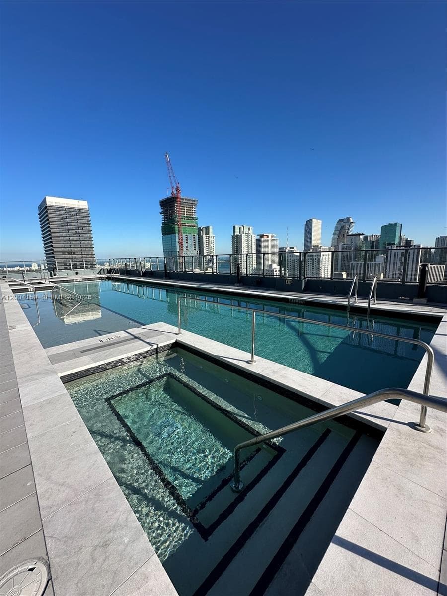 121 NE 5 # 2712, Miami FL 33132 — 22