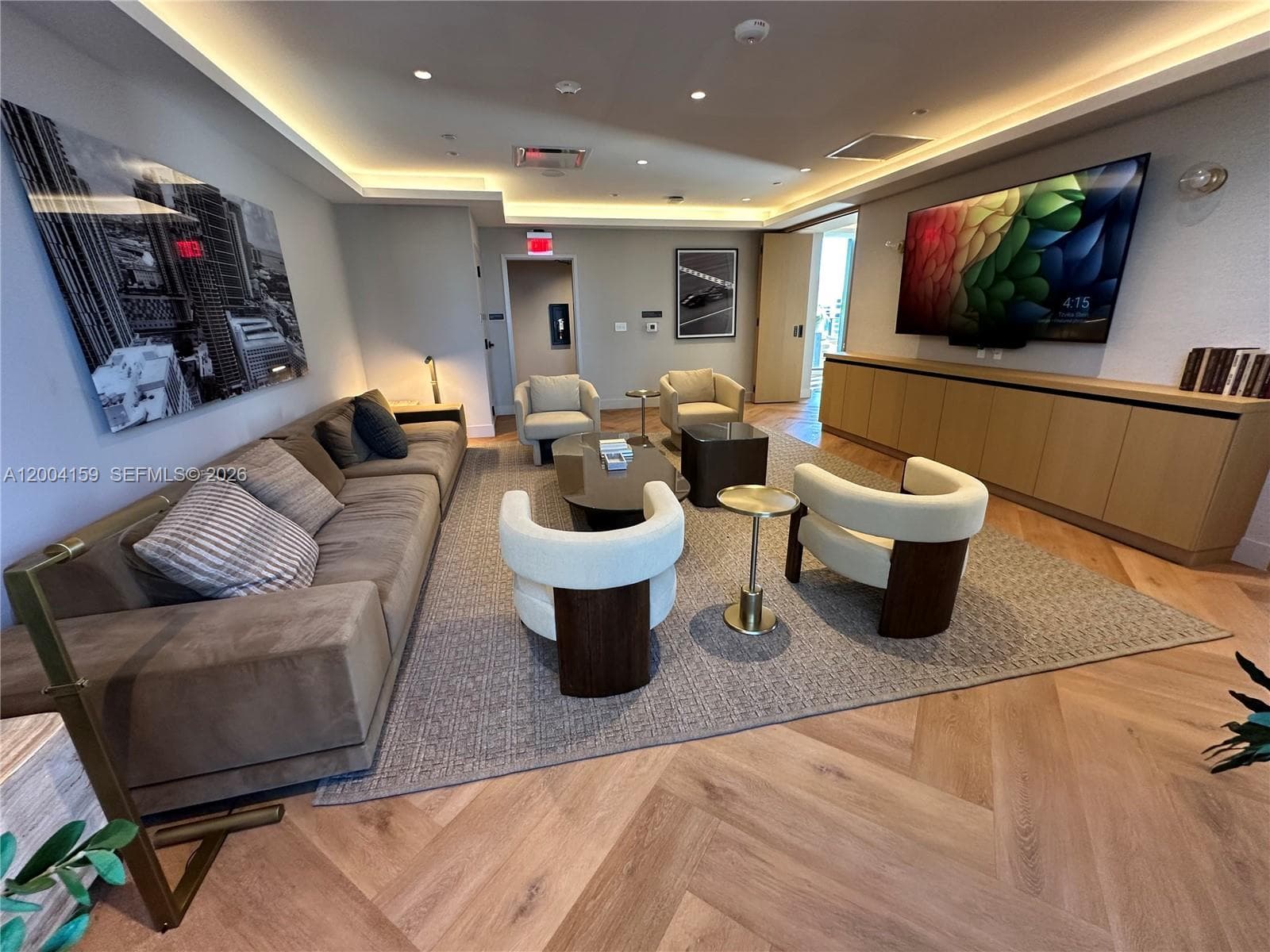 121 NE 5 # 2712, Miami FL 33132 — 48