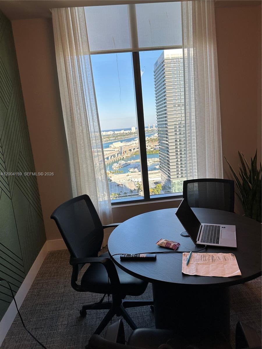 121 NE 5 # 2712, Miami FL 33132 — 29