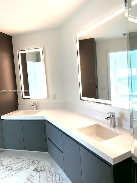 851 NE 1st Ave # 2110, Miami FL 33132 — 6