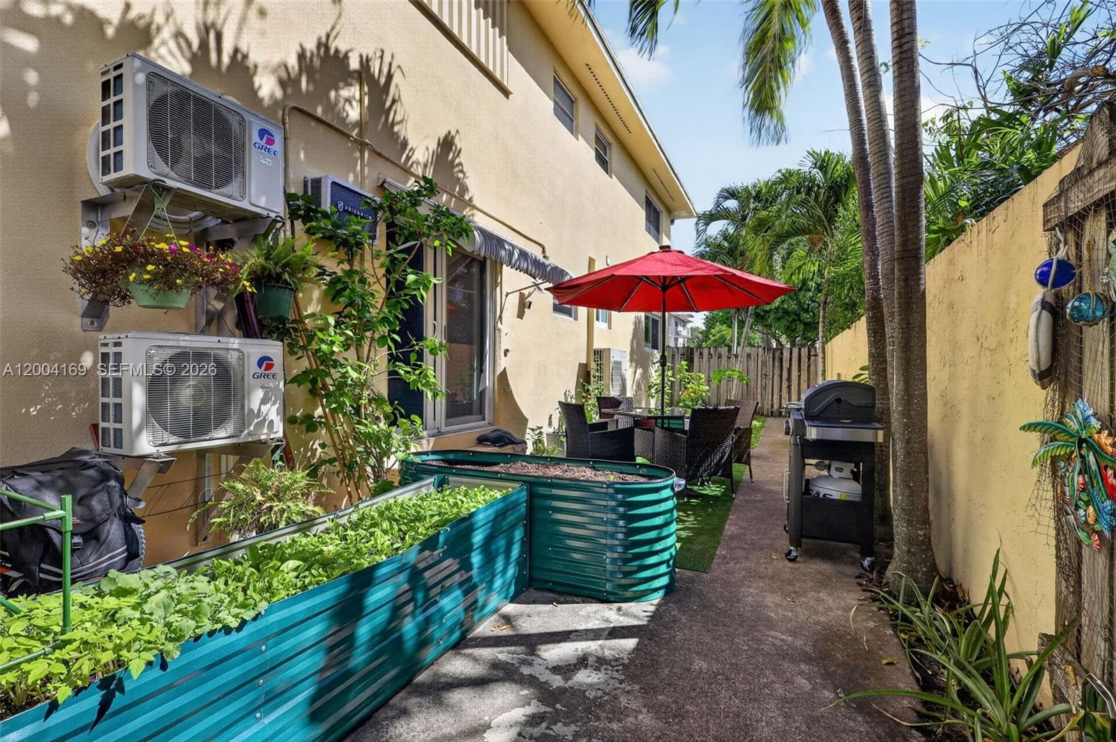 1820 Venice Park Dr # 102, North Miami FL 33181 — 22