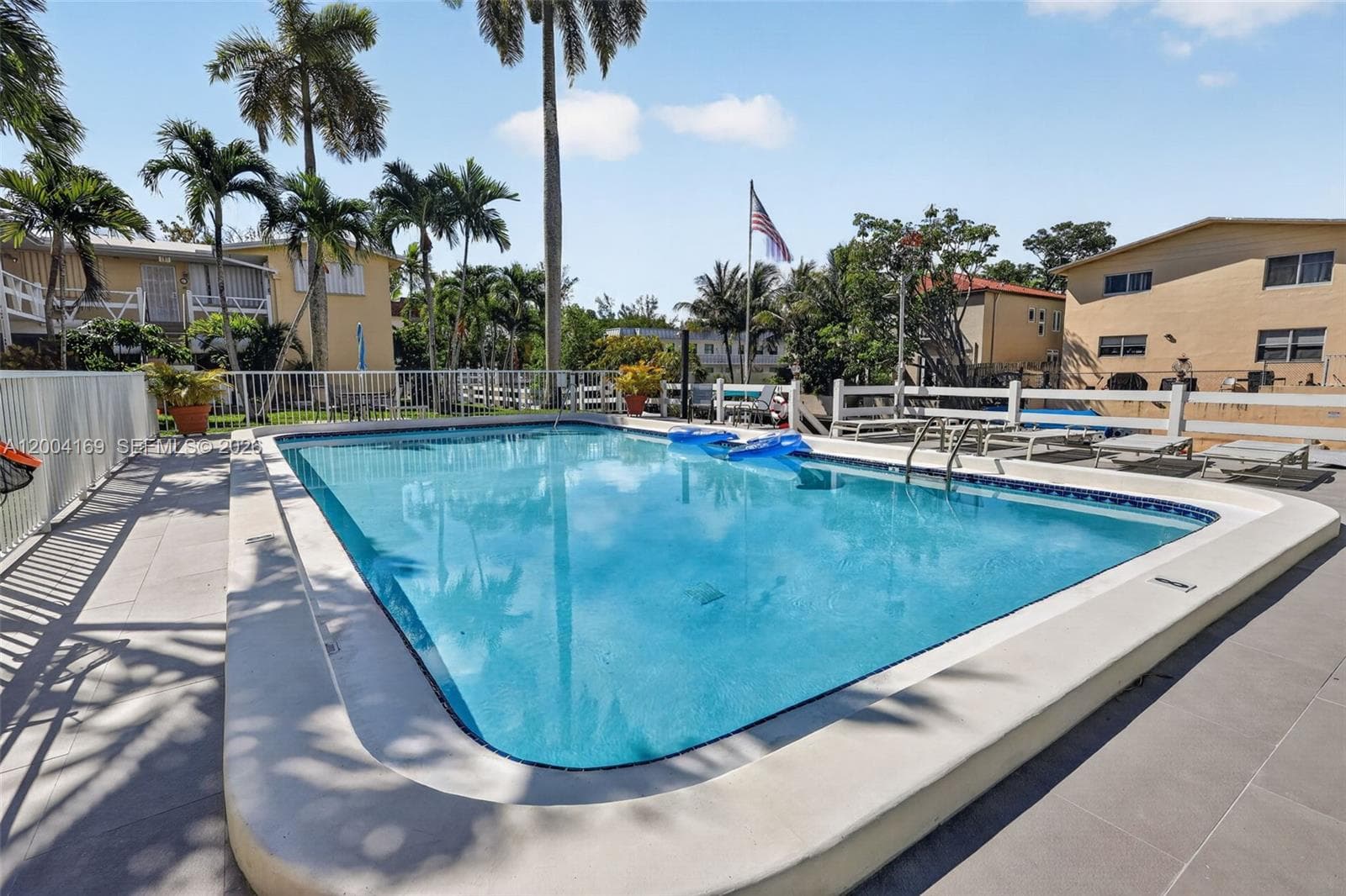1820 Venice Park Dr # 102, North Miami FL 33181 — 30