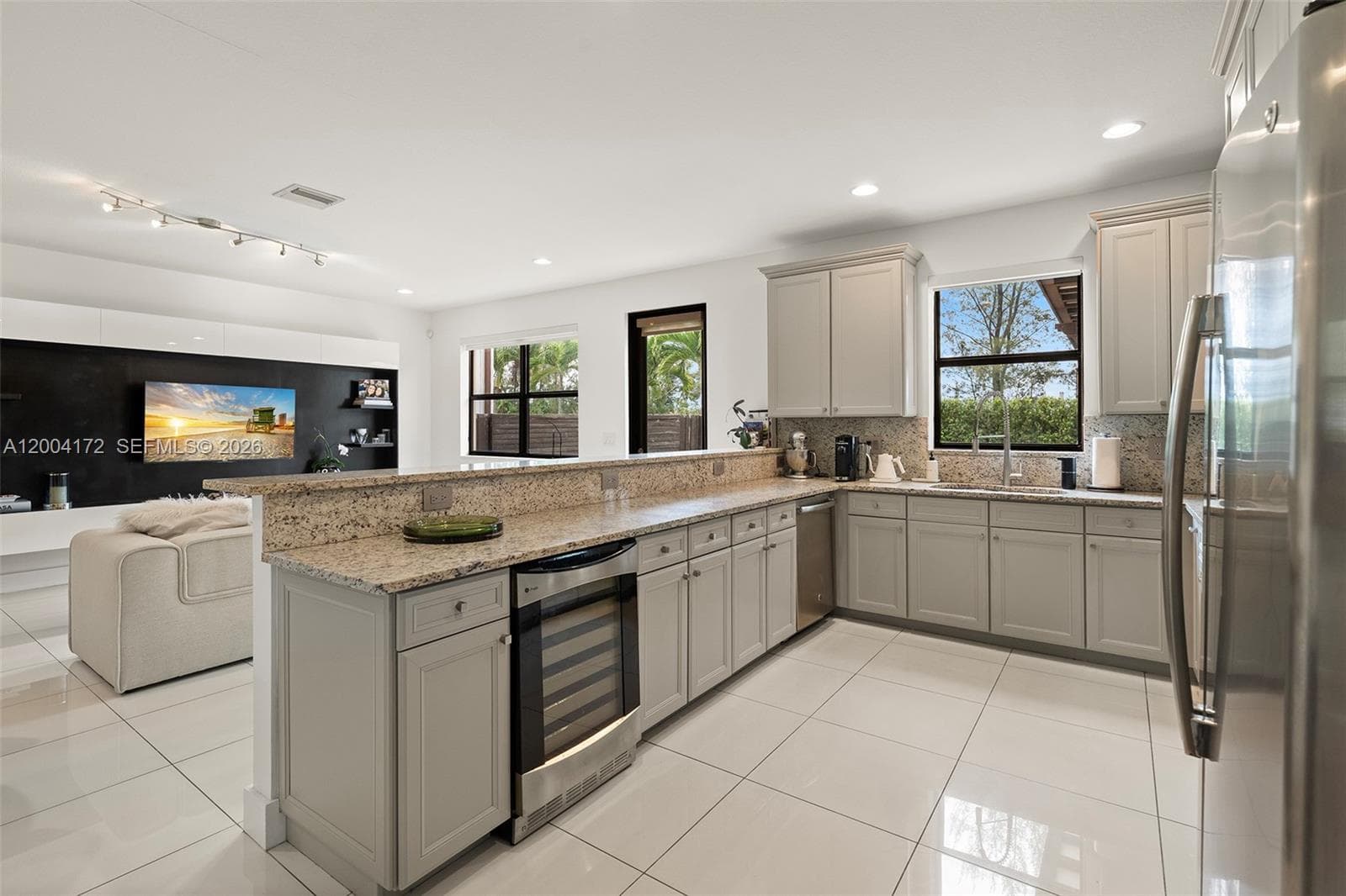 9890 NW 86th Ter, Doral FL 33178 — 20