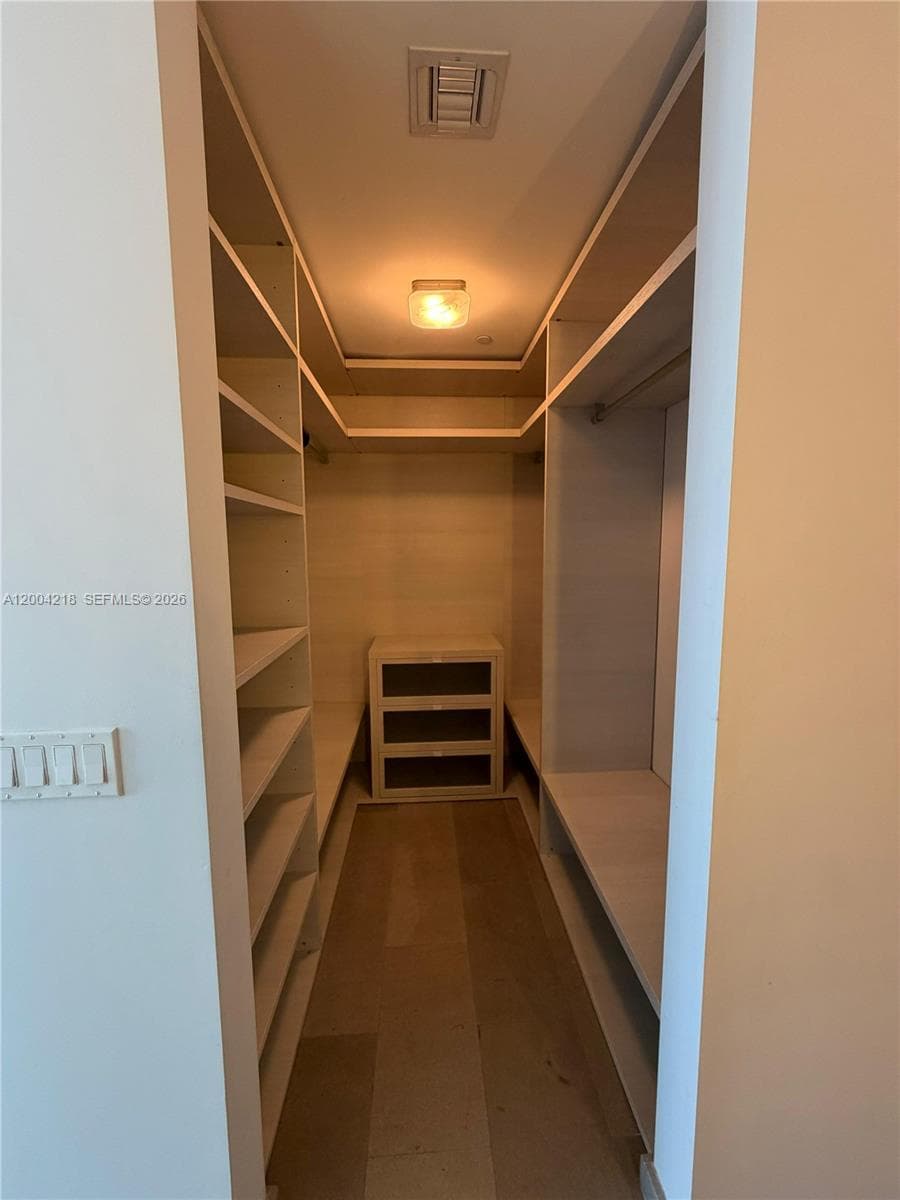 68 SE 6th St # 2506, Miami FL 33131 — 13