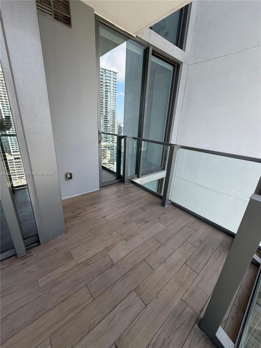 68 SE 6th St # 2506, Miami FL 33131 — 14