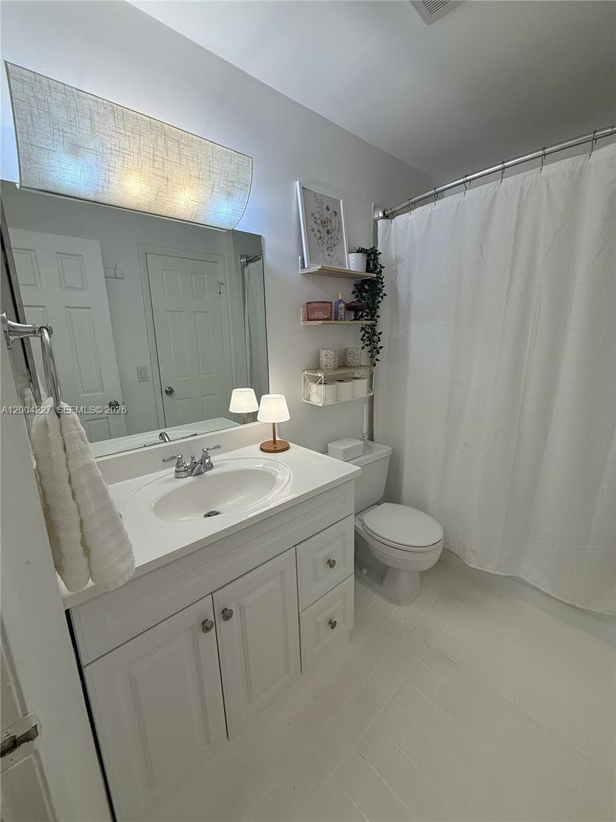 15650 SW 80th St # 208, Miami FL 33193 — 16