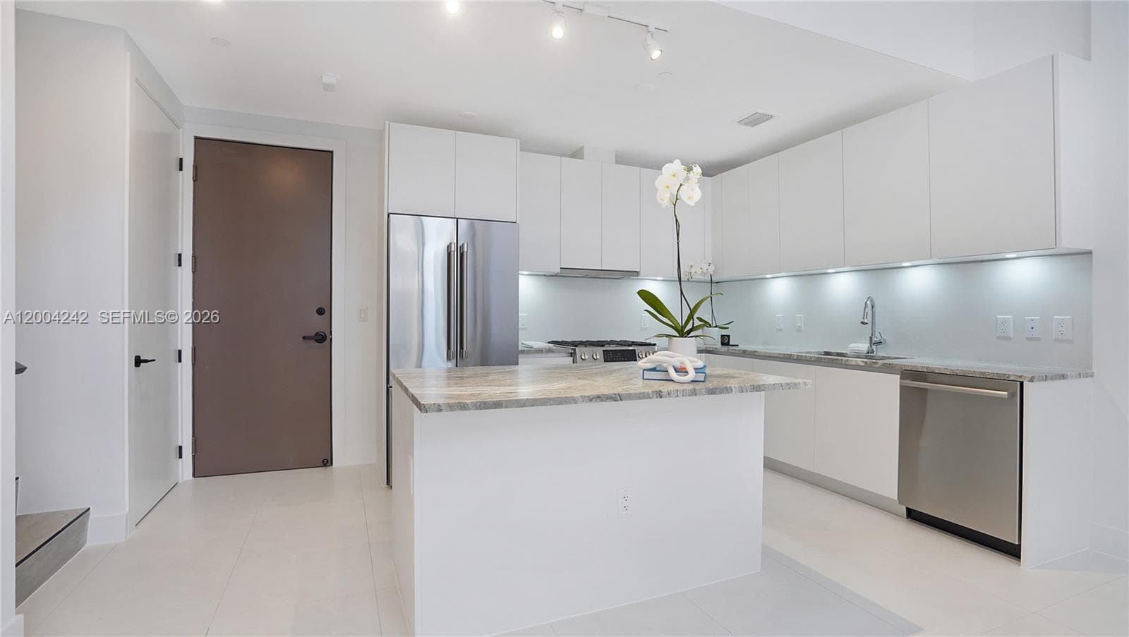3034 Oak Ave # 2, Miami FL 33133 — 12