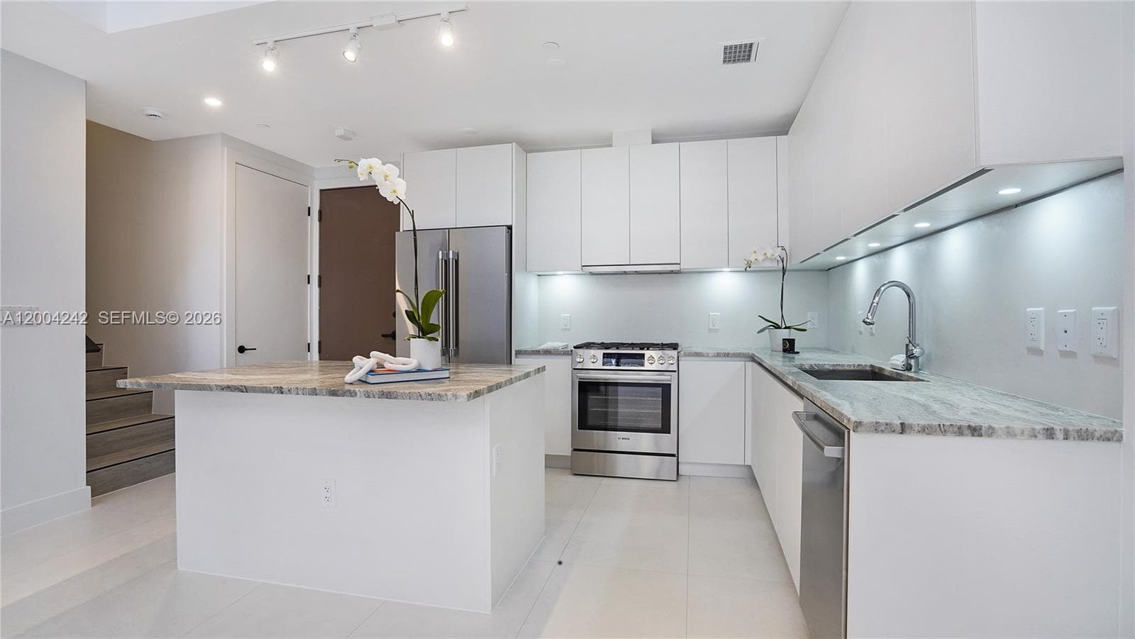 3034 Oak Ave # 2, Miami FL 33133 — 15