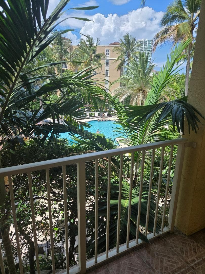 The Yacht Club At Aventur, Aventura, FL — 5
