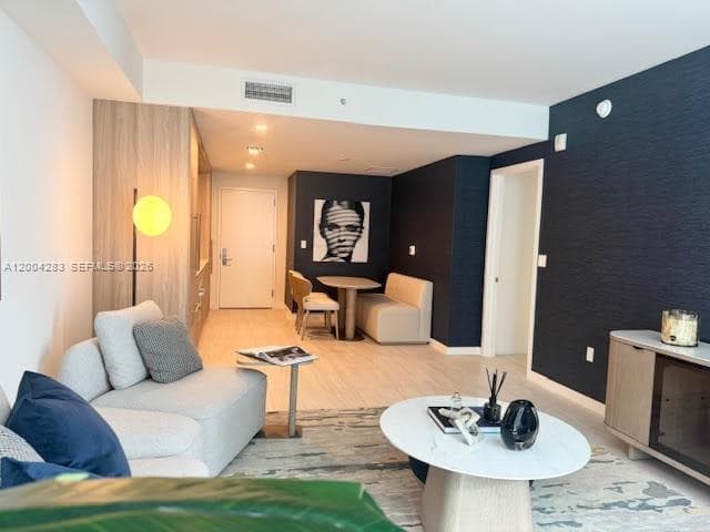 77 SE 5th St # 1508, Miami FL 33131 — 10