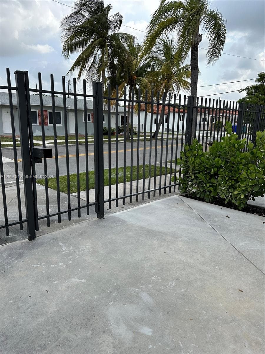 551 SW 57th Ave # 1, Miami FL 33144 — 23