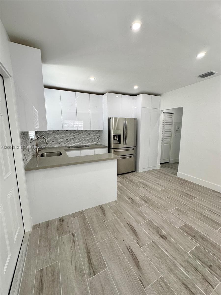 551 SW 57th Ave # 1, Miami FL 33144 — 3