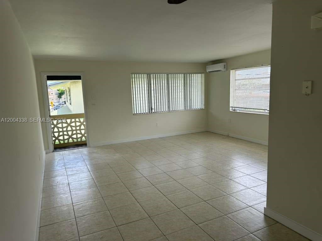 11925 NE 19th Dr # 8, North Miami FL 33181 — 2