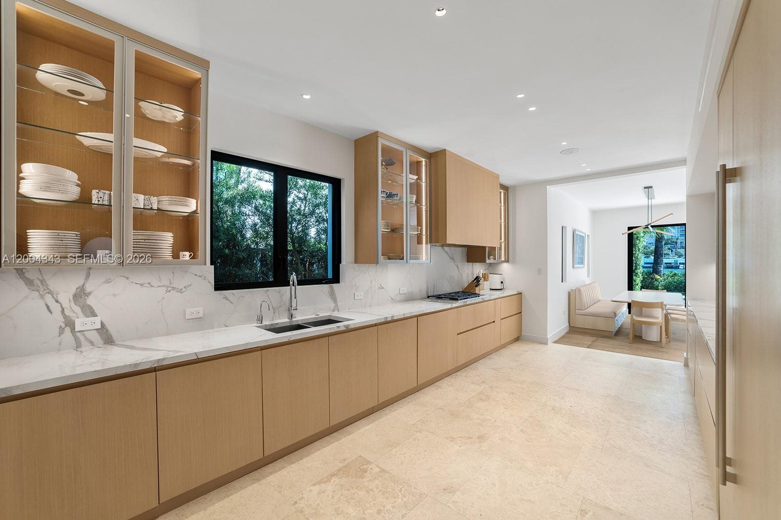 5763 Pine Tree Dr, Miami Beach FL 33140 — 13