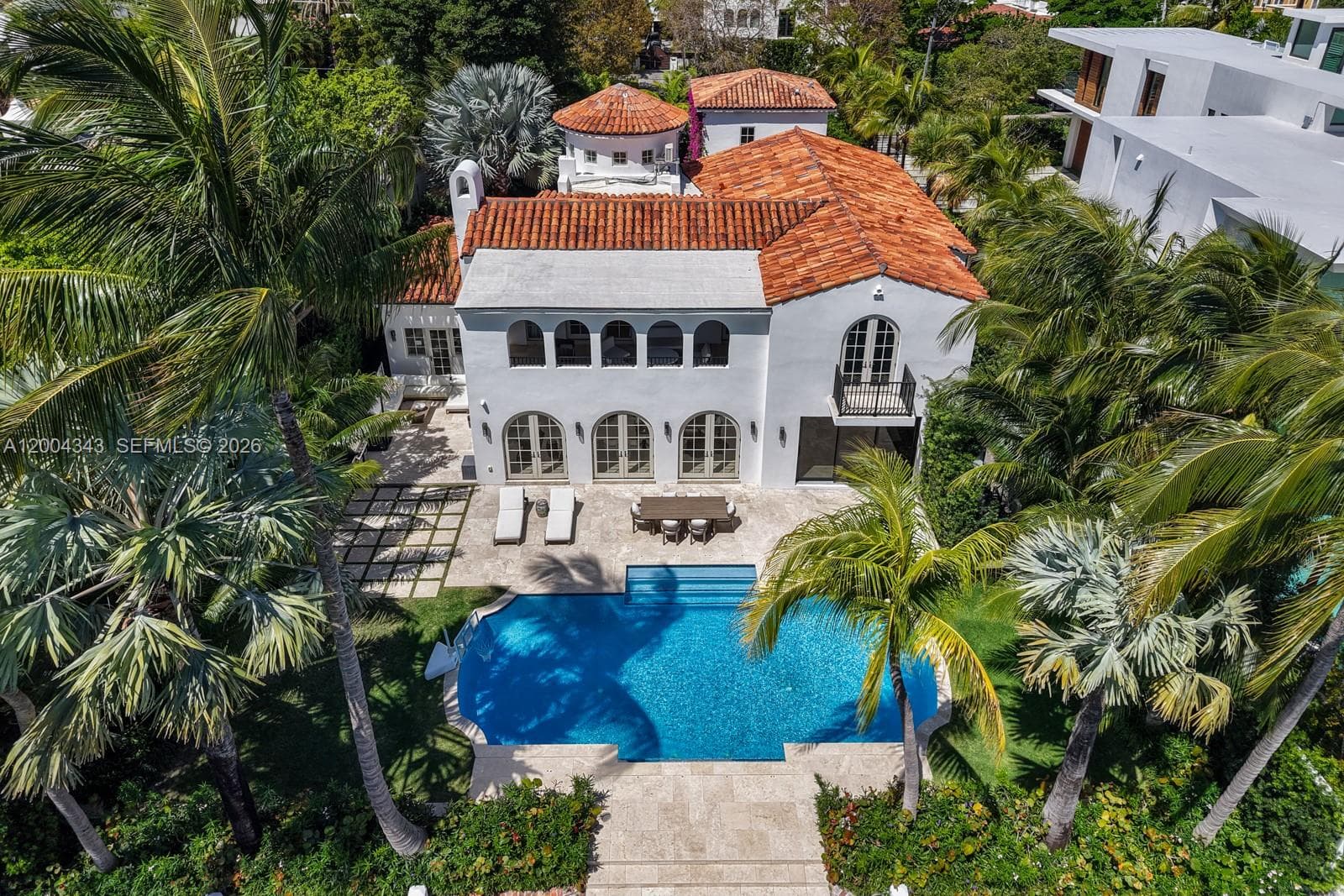 5763 Pine Tree Dr, Miami Beach FL 33140 — 26