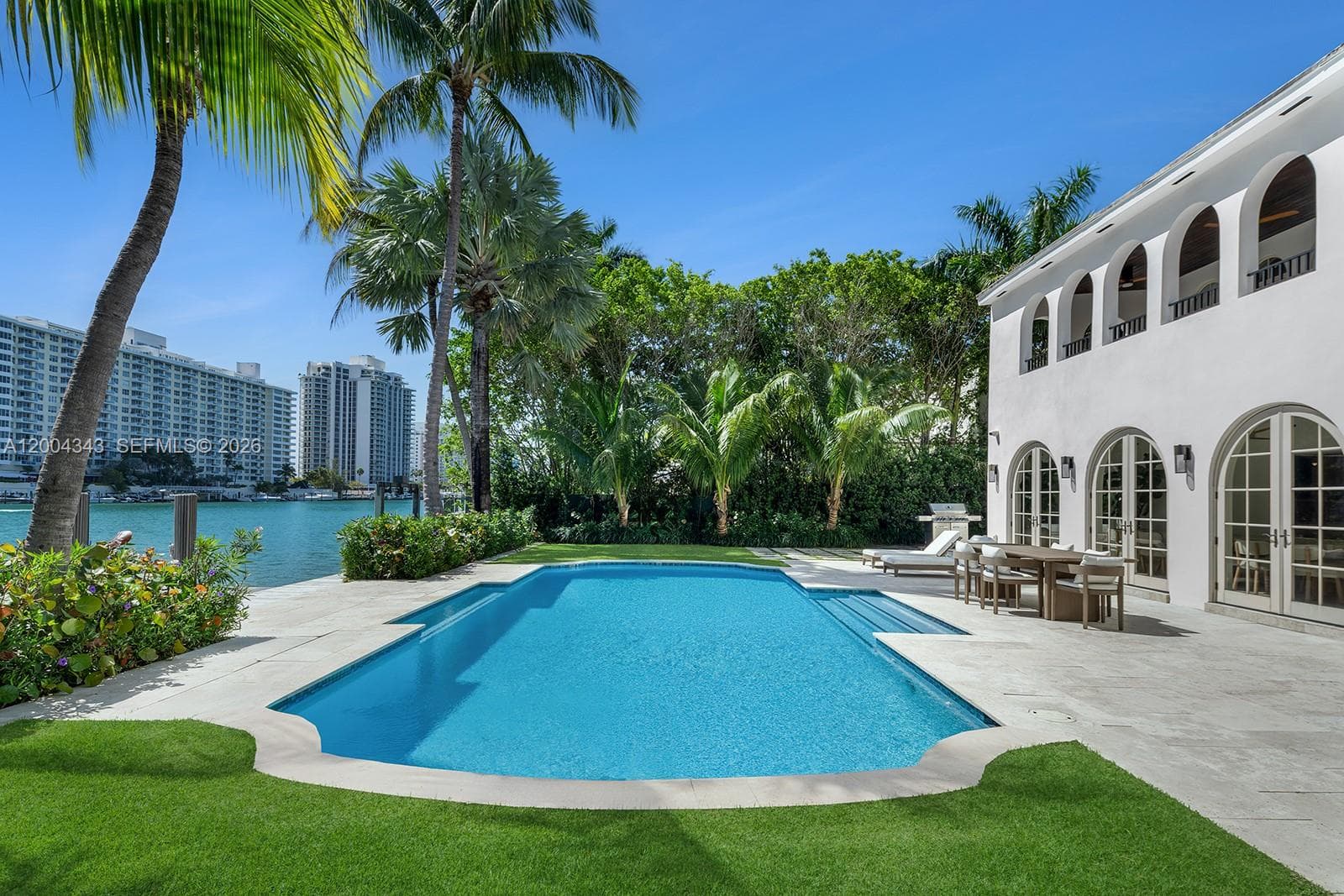 5763 Pine Tree Dr, Miami Beach FL 33140 — 20