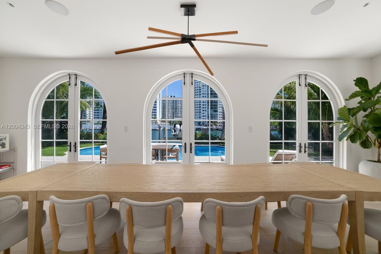 5763 Pine Tree Dr, Miami Beach FL 33140 — 9