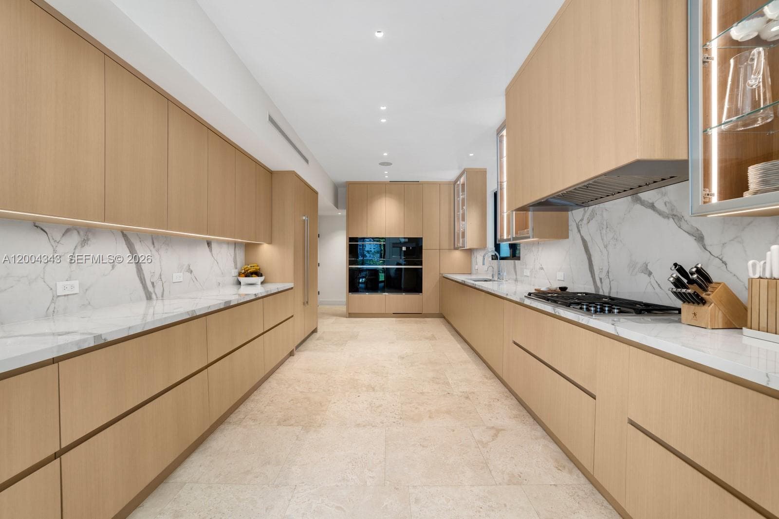 5763 Pine Tree Dr, Miami Beach FL 33140 — 14