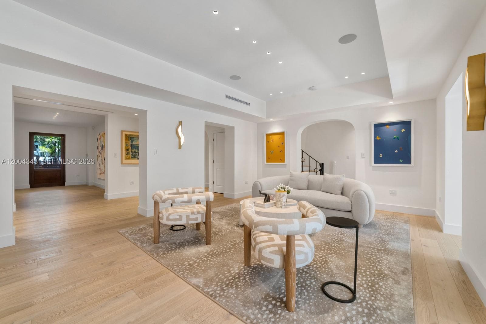 5763 Pine Tree Dr, Miami Beach FL 33140 — 11