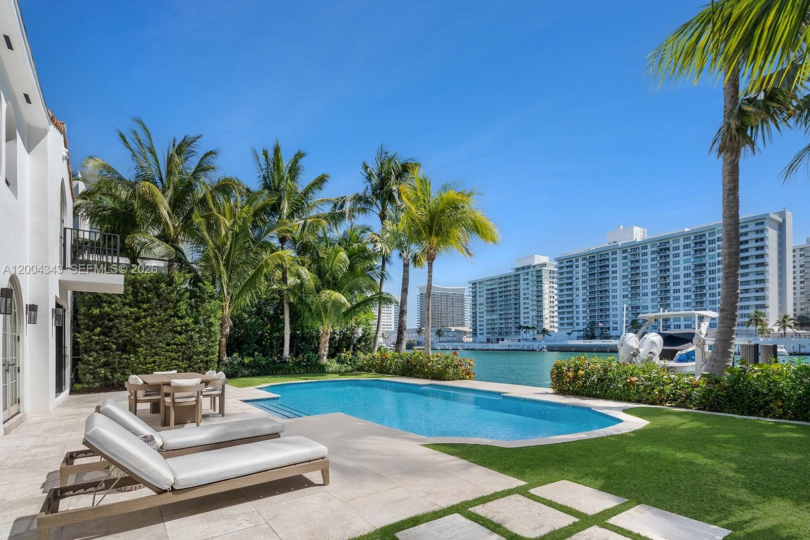 5763 Pine Tree Dr, Miami Beach FL 33140 — 4