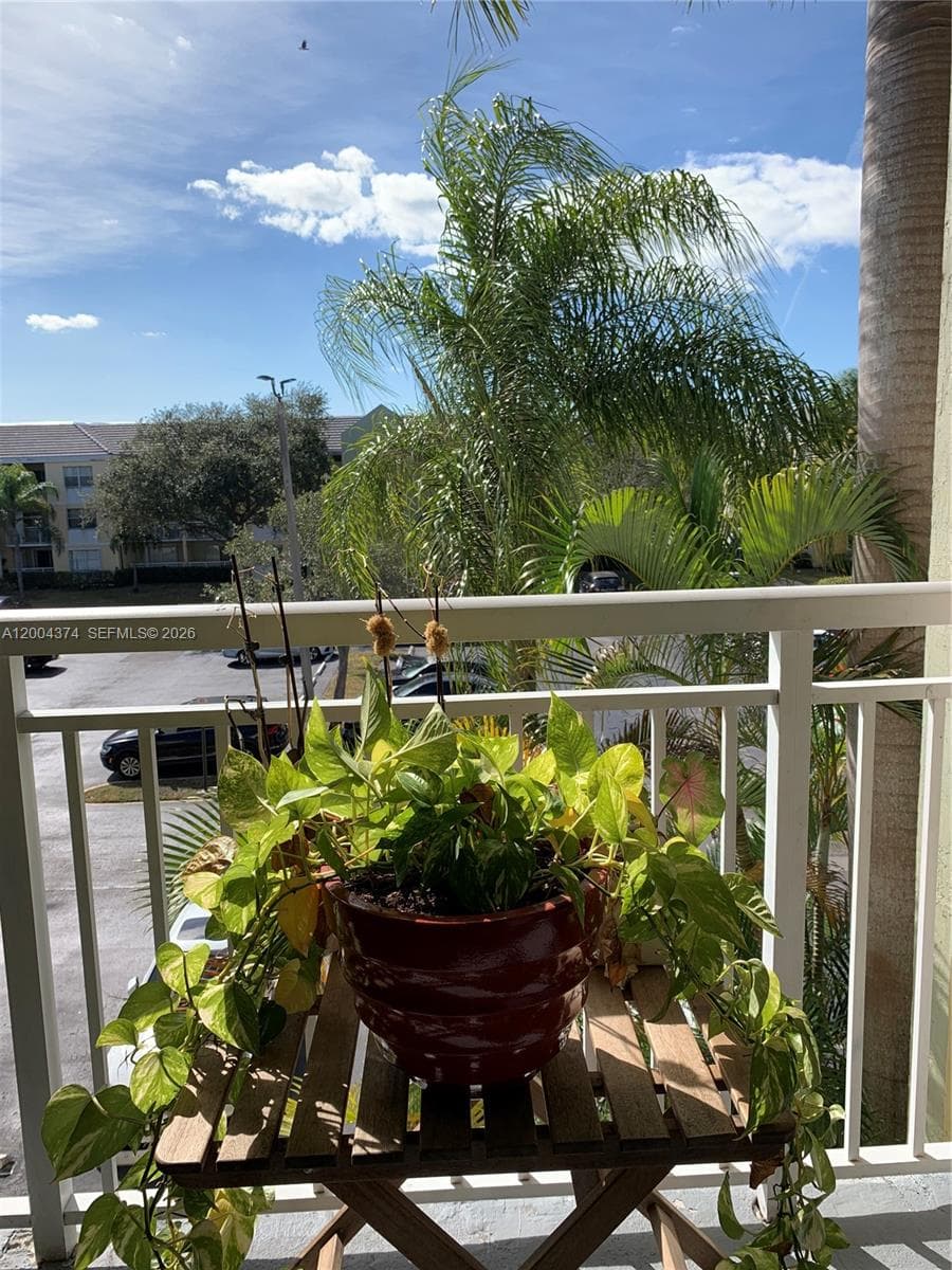 8660 SW 212th St # 305, Cutler Bay FL 33189 — 12
