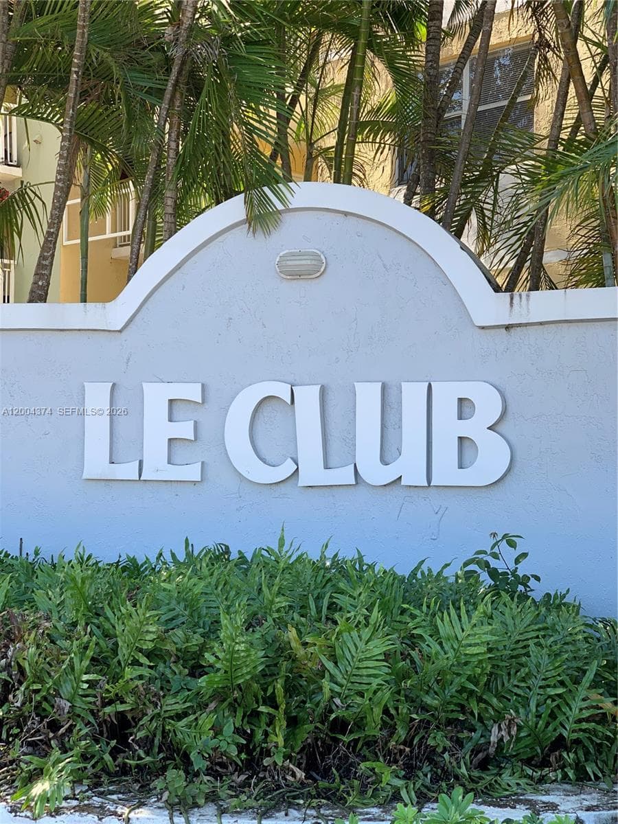 8660 SW 212th St # 305, Cutler Bay FL 33189 — 33