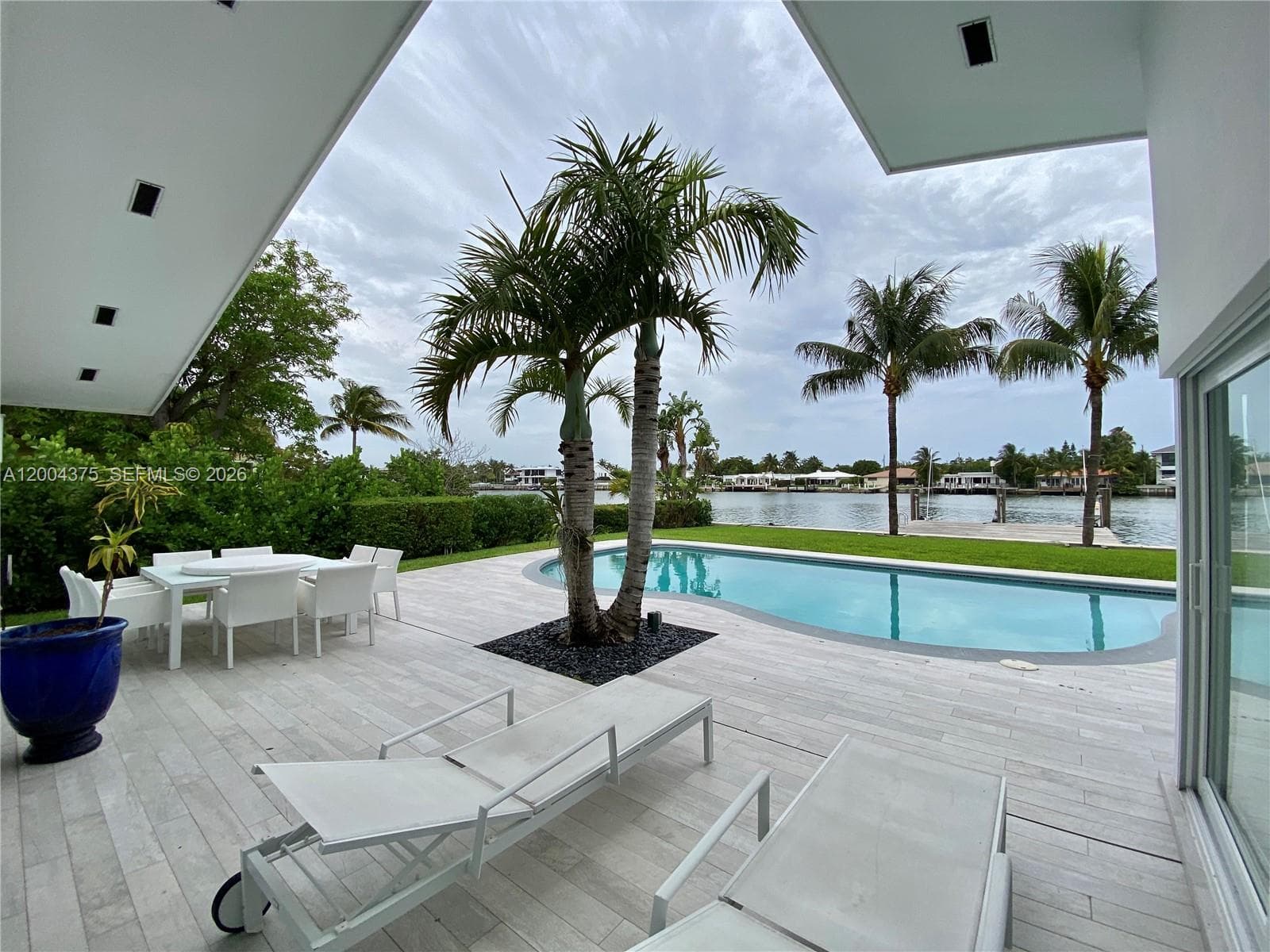 265 N Shore Dr, Miami Beach FL 33141 — 4