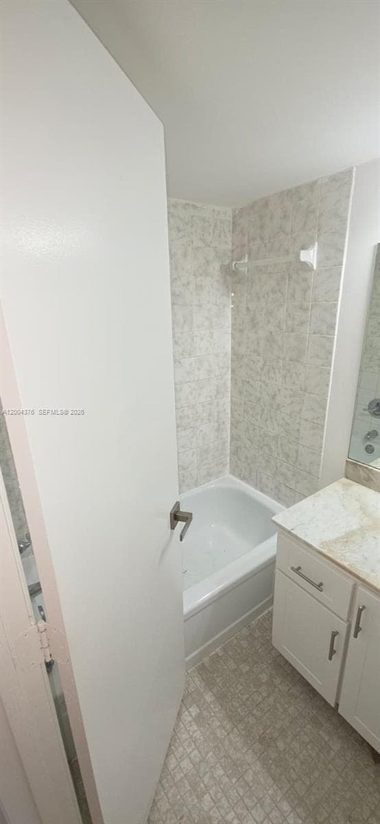 2750 NE 183rd St # 2010, Aventura FL 33160 — 3