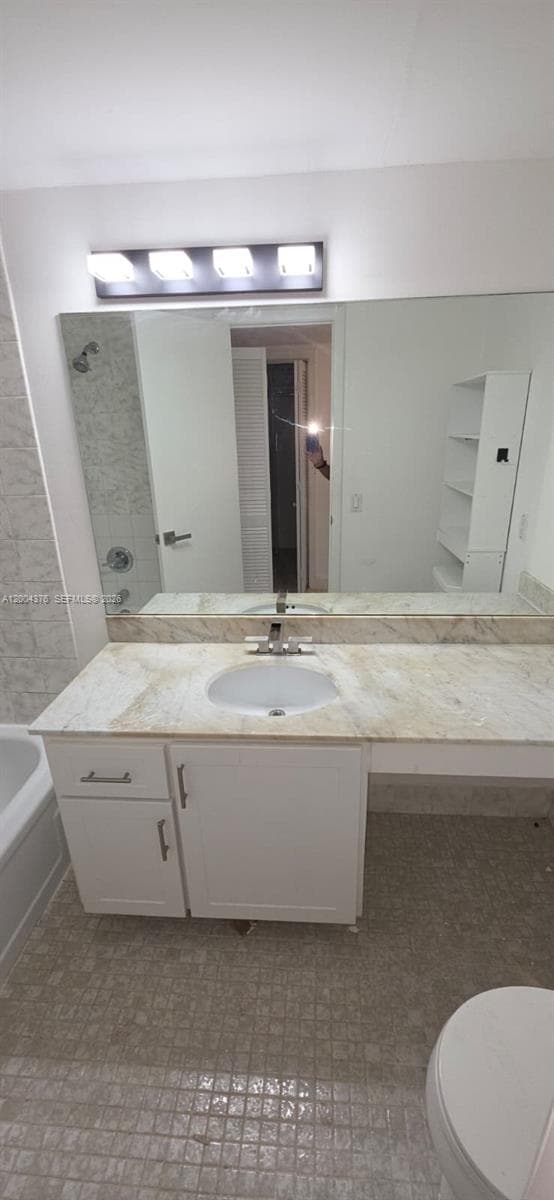 2750 NE 183rd St # 2010, Aventura FL 33160 — 24