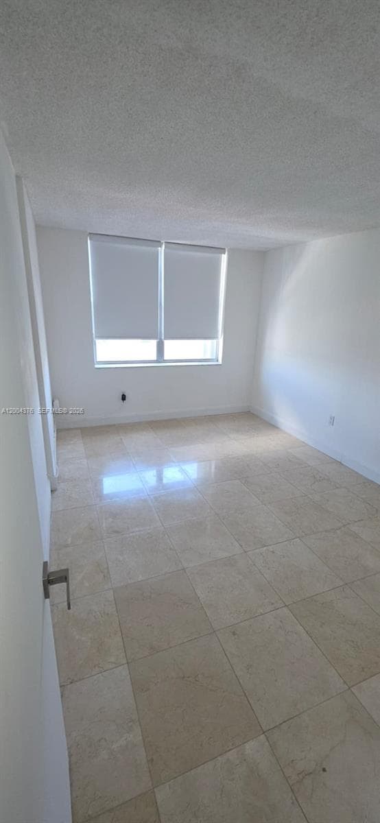 2750 NE 183rd St # 2010, Aventura FL 33160 — 25