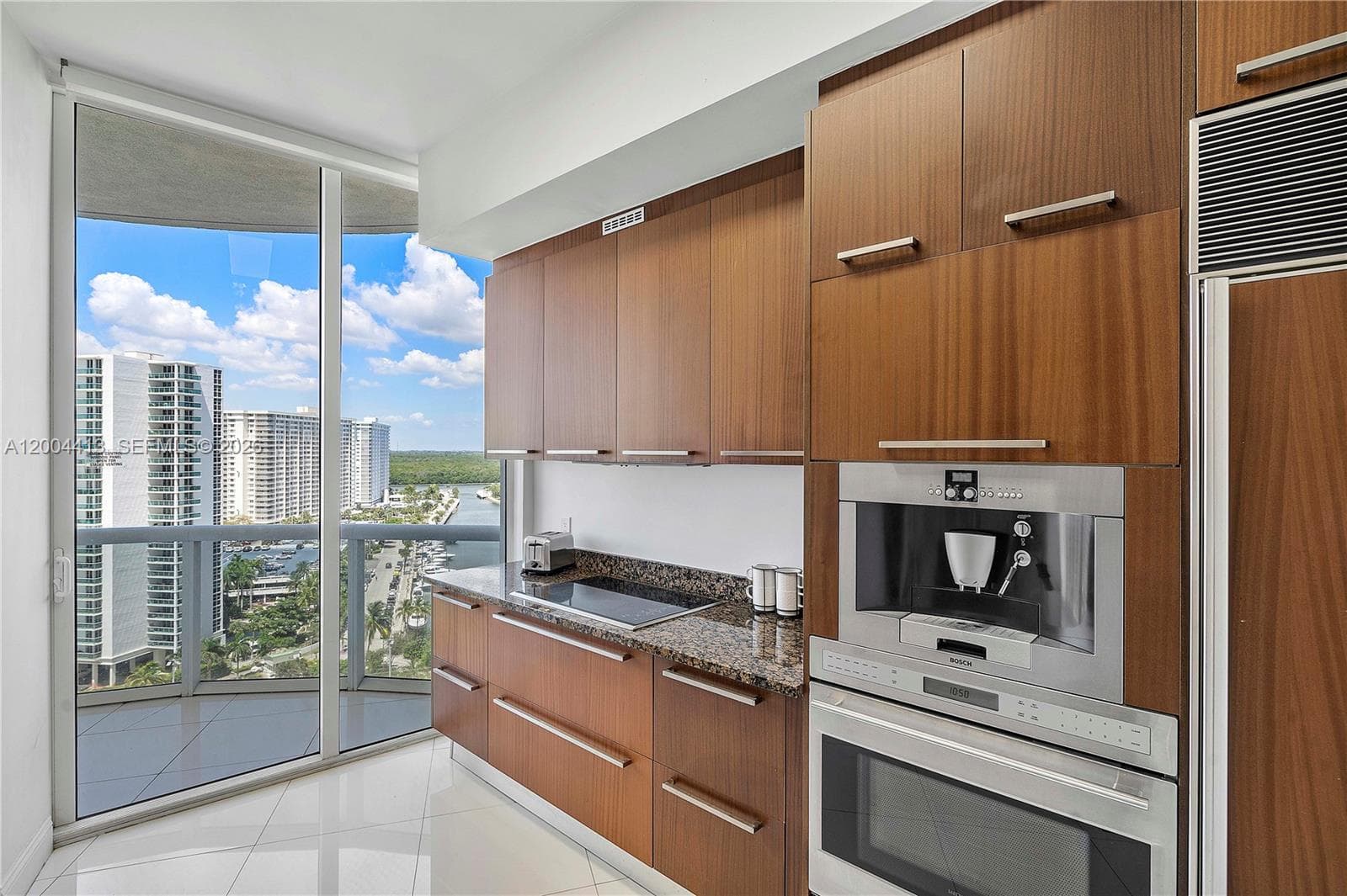 15811 Collins Ave # 1205, Sunny Isles Beach FL 33160 — 16