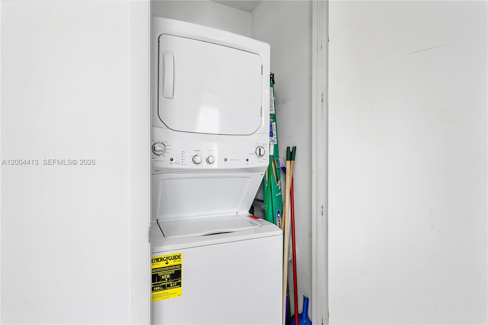 15811 Collins Ave # 1205, Sunny Isles Beach FL 33160 — 33