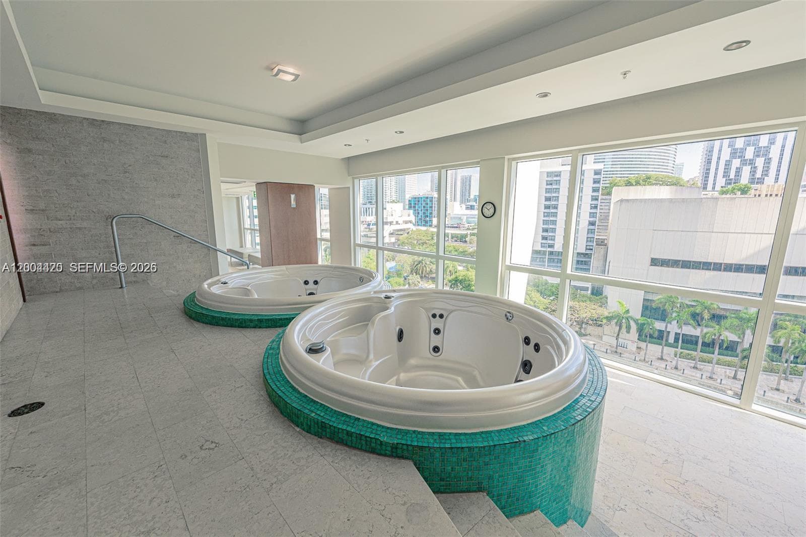 31 SE 5th St # 4121, Miami FL 33131 — 26